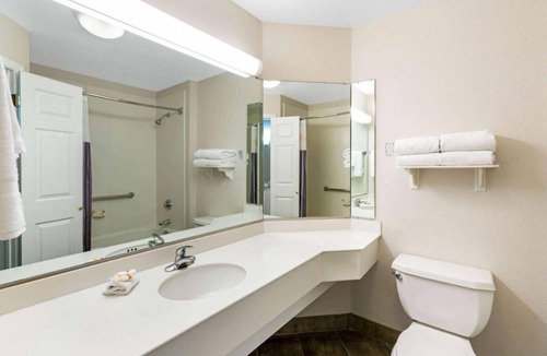 Superstition Springs House | Great Location! 4 Relaxing Units, Pool, Free Breakfast, Free Parking