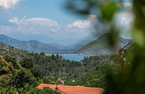 Karuc Ski Chalet | Green Hill