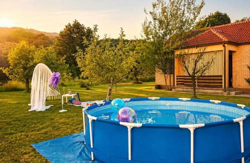 Pricelje House | Green Little Cottage with Pool near Ostrog Monastery