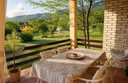 Pricelje House | Green Little Cottage with Pool near Ostrog Monastery