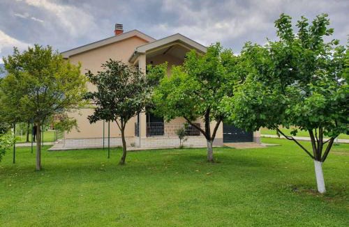 Danilovgrad Villa | Green Oasis