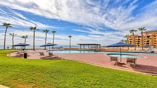 Puerto Penasco Apartment | Ground Floor 1BR Beachfront - Steps to Pool - Princesa E104 - BeachBumCondos