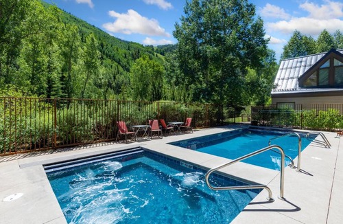 Telluride Apartment | Ground Floor on River Trail, Walk to Ski condo