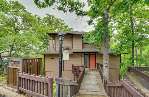 Osage Beach House | Group Friendly! Lake-View Margaritaville Retreat