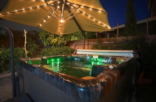 Enterprise House | Guest House Near the Strip and Airport