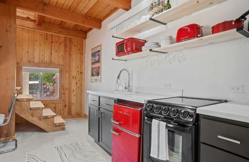 Rapid City House | Guest Suite-Hot Tub-Close to Town