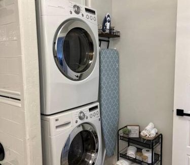 Idaho Falls Apartment | Guest Suites 1998 #3 - Cheerful 1 bedroom 1 bath Suite