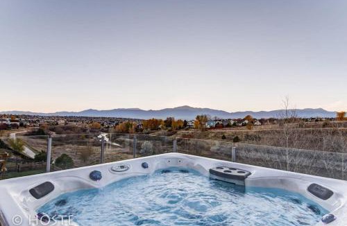 Northeast Colorado Springs House | *H* 5BR Home Getaway w/HOT TUB *