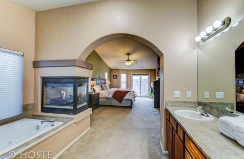 Northeast Colorado Springs House | *H* 5BR Home Getaway w/HOT TUB *