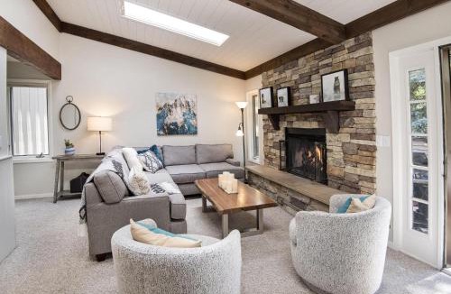 Intermountain Apartment | H1 Meadow Creek Condominiums