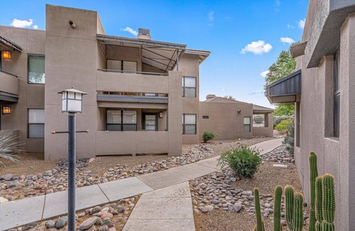 Tucson Condo | Hacienda in The Desert! Southwest Charm in this easy access 2 bedroom