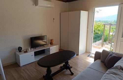 Danilovgrad Apartment | Hacienda Paraiso Escondido