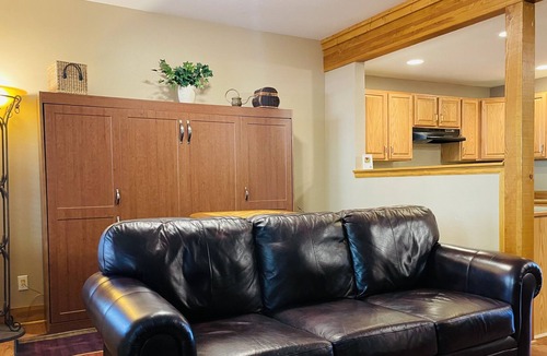 Estes Park Condo | Hallett Peak 101 - 2 Br Condo with Fireplace - Lake/Mountain Views!