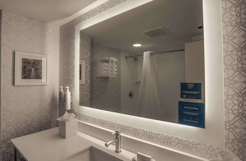 Springfield Hotel | Hampton Inn Springfield