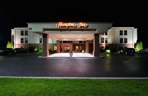 Mongo Hotel | Hampton Inn Sturgis