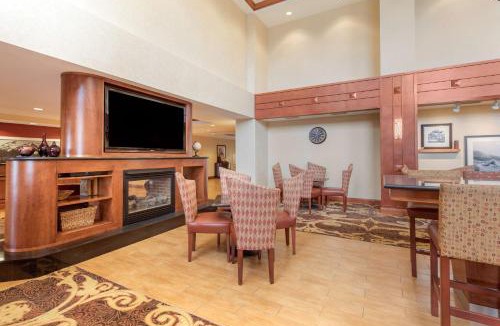 Pacific Hotel | Hampton Inn & Suites Arcata