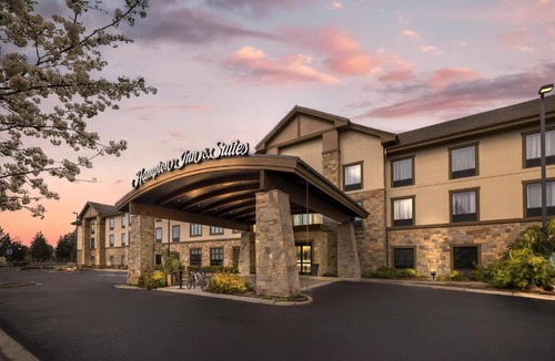 Southern Crossing Hotel | Hampton Inn & Suites Bend
