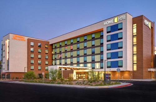Las Vegas Hotel | Hampton Inn & Suites Las Vegas Convention Center - No Resort Fee