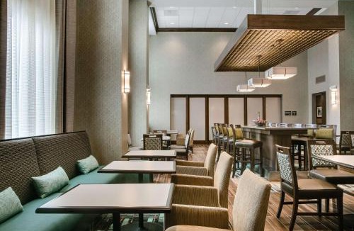 Mason City Hotel | Hampton Inn & Suites Mason City, IA