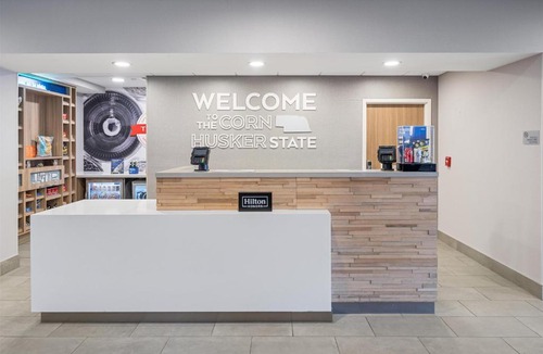 La Vista Hotel | Hampton Inn & Suites Omaha Southwest-La Vista