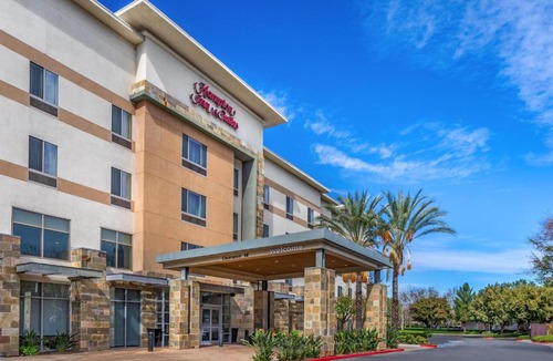 La Sierra Hotel | Hampton Inn & Suites Riverside/Corona East