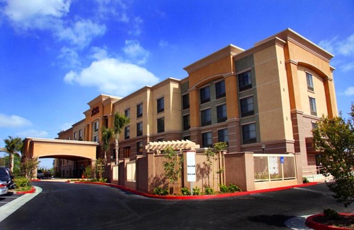Seal Beach Hotel | Hampton Inn & Suites Seal Beach