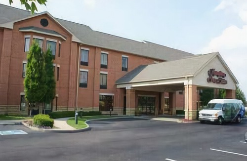 Chesterfield Hotel | Hampton Inn & Suites St. Louis-Chesterfield