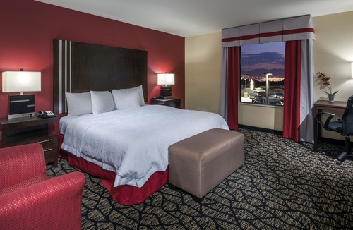 Salt Lake City Hotel | Hampton Inn & Suites Salt Lake City-University/Foothill Drive
