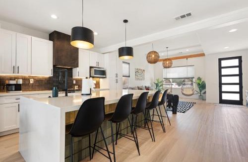 Coachella House | Happy Elephant Multi-family Pool & Games Retreat