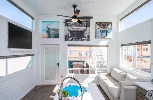 Parker Strip House | Happy Our! at Roadrunner Resort