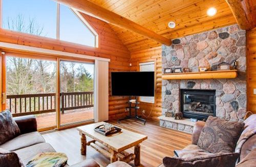 Friendship House | Happy Trails Cabin