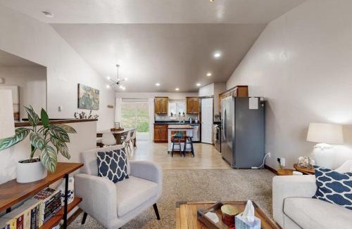 Whitefish House | Happy Valley Hideaway