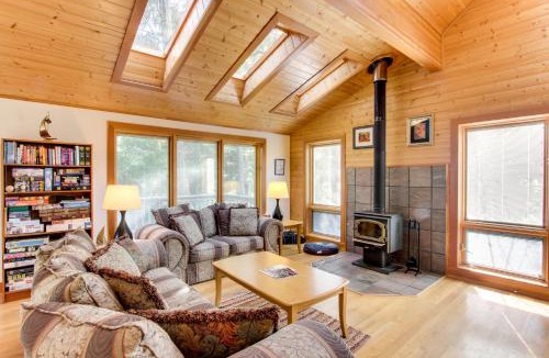 Downtown Cannon Beach House | Harrison Loft