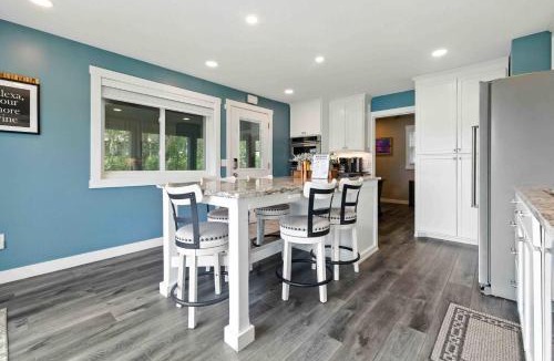 Brainerd House | Hartley Lake Hideaway - The Perfect Getaway!