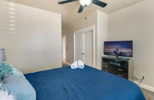 Lake Havasu City House | Havasu Duke Pool Spa Basketball Central
