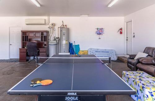 Lake Havasu City Villa | Havasu Tropics - Pool, Spa, Game Room, Sleeps 14