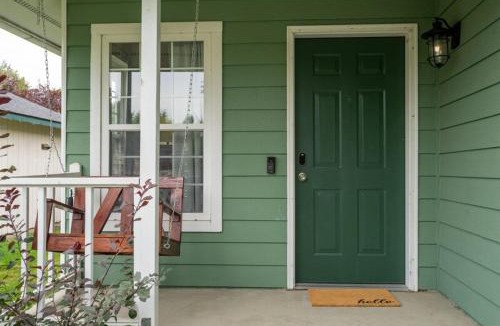 Coeur d'Alene House | Hayden Downtown, Near Triple Play, Comfort, Convenient