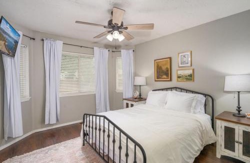 Coeur d'Alene House | Hayden Downtown, Near Triple Play, Comfort, Convenient