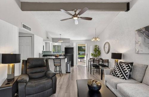 Golden Hills Apartment | Healing Haven Near Banner Heart Hospital