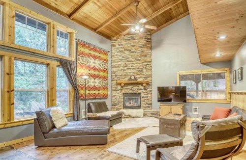 Rhododendron House | Hearthstone Retreat - Meredith Lodging