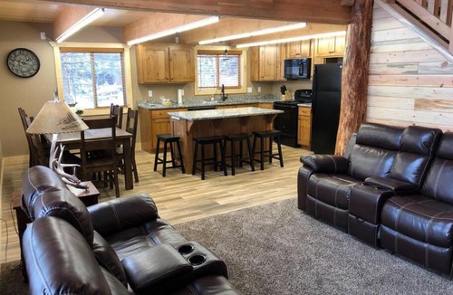 Island Park House | Heated Floors, Hot Tub, Grill