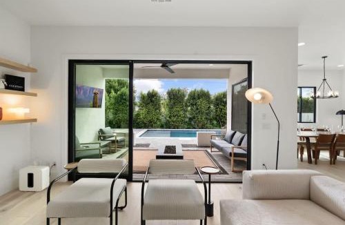 Arcadia Lite House | Heated Pool Fire pit backyard grill Phoenix DT