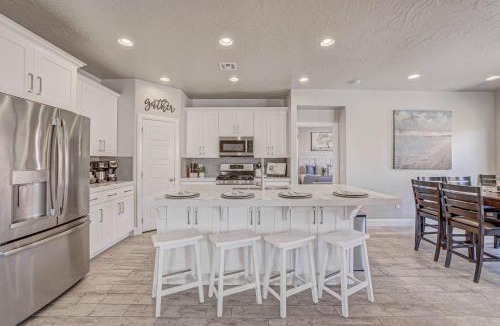 Sienna Hills House | Heated Pool- HotTub - Ping Pong, Foosball, xBox - FastWiFi