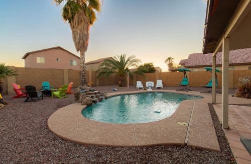 Casa Grande House | Heated Pool King Bed Firepit Work Station