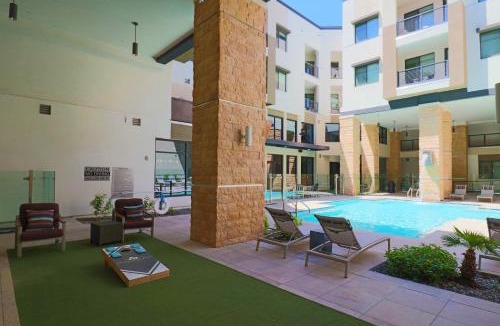 Kierland Apartment | Heated Pool Near TPC Scottsdale Courtyard View