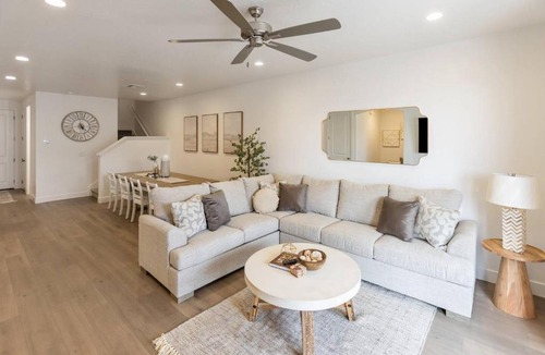Washington House | Heated Pool & Pickleball - Spacious & Immaculate Home