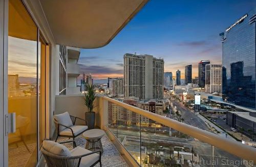Las Vegas Apartment | Heirloom 27 at MGM Signature TWR 3 Balcony
