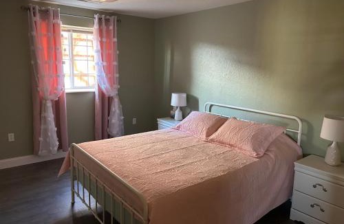 Helena House | Helena 296 Willowbrook Dr