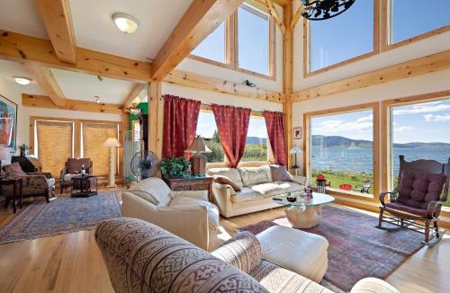 Island Park House | Henrys Lake Goose Bay by KABINO On Henrys Lake almost 3 Acres Satellite Wifi
