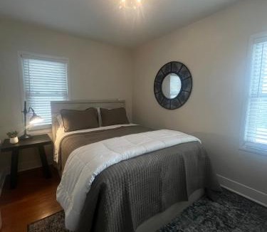 Aksarben - Elmwood Park Apartment | Hickory Haven - Heart of Omaha